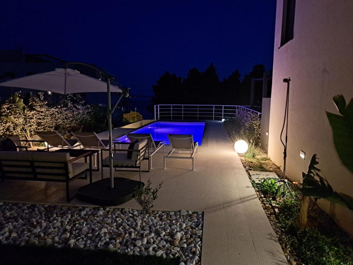 Apartment With Private Pool Сплит Екстериор снимка